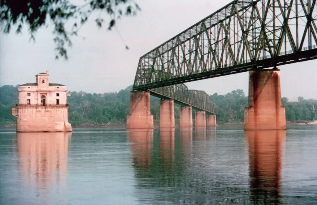 St. Louis Riverfront Trail and the Old Chain of Rocks Bridge St. Louis Riverfront Trail and the Old Chain of Rocks Bridge